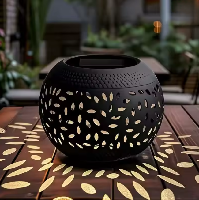 Solar Lantern – Solcellsdriven Bordslampa i Metall